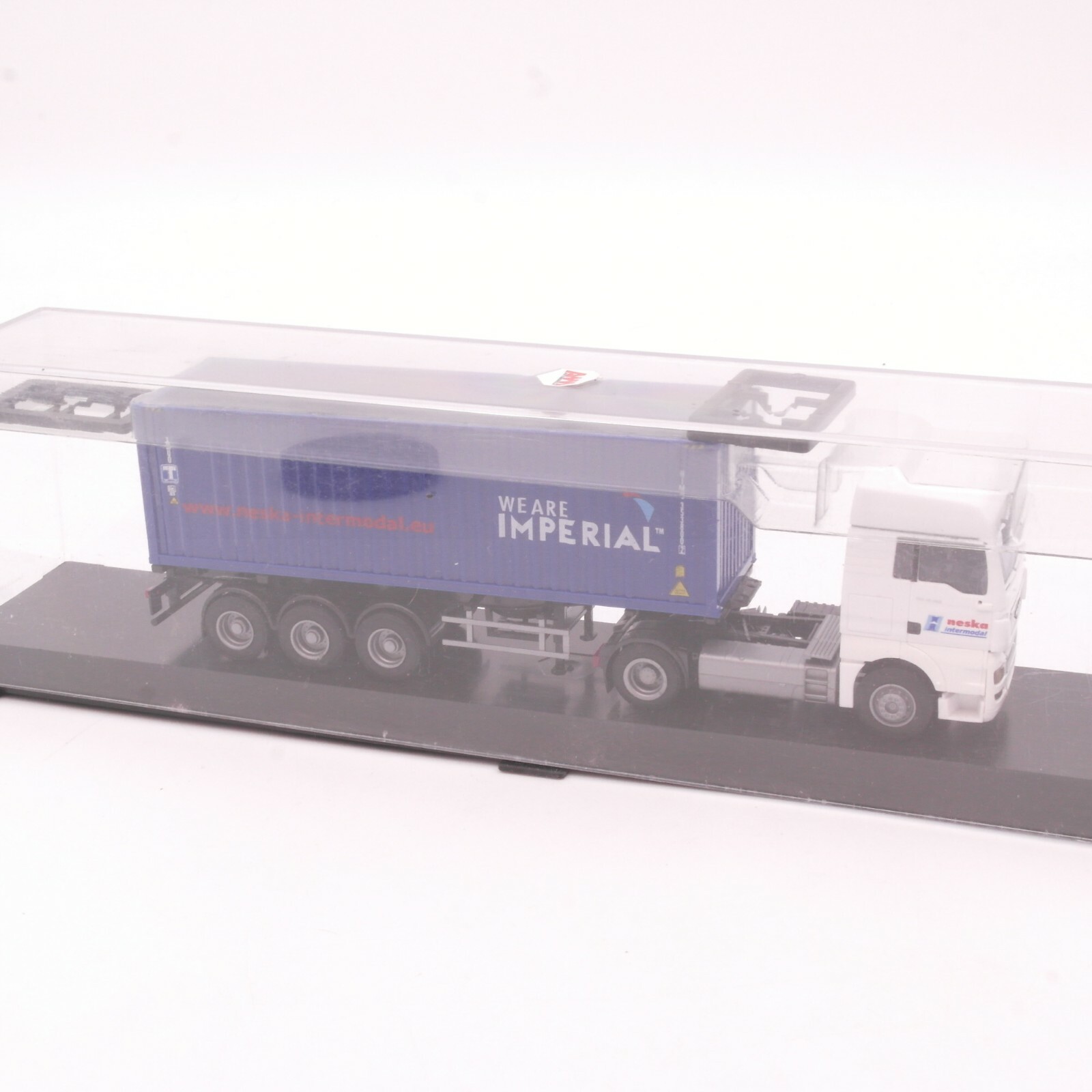 AWM 1:87 MAN Sattelzug neska intermodal WE ARE IMERIAL in OVP RT9109 – Bild 3