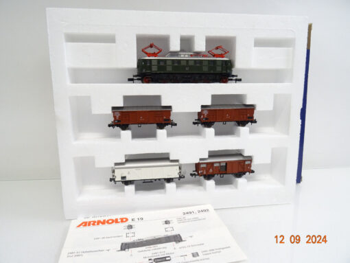 Arnold N 0375 Güterzug 5tlg. mit E-Lok BR E 19 11 in OVP LE5819 – Bild 3