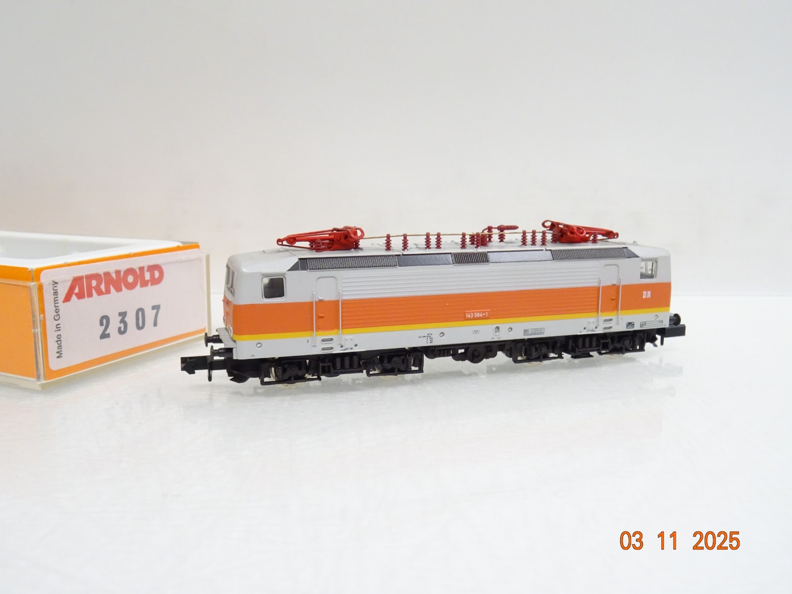 Arnold N 2307 E-Lok BR 143 584-1 der DR in OVP JL4064
