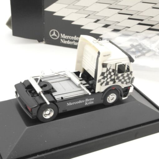 B&S 1:87 SoMo Mercedes Benz Zugmaschine Niederlassung Köln in OVP QR5796 – Bild 3