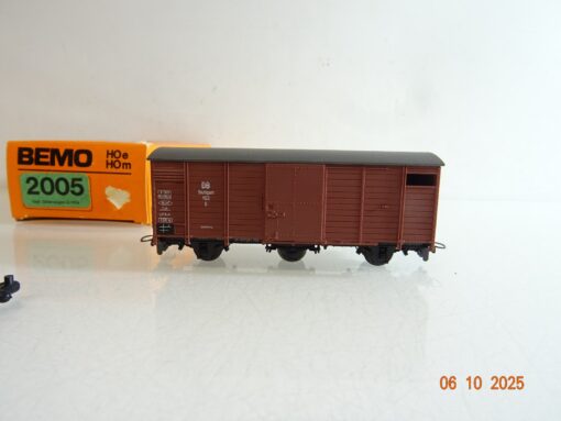 Bemo H0e  gedeckter Güterwagen der DB in EVP BH392 – Bild 3