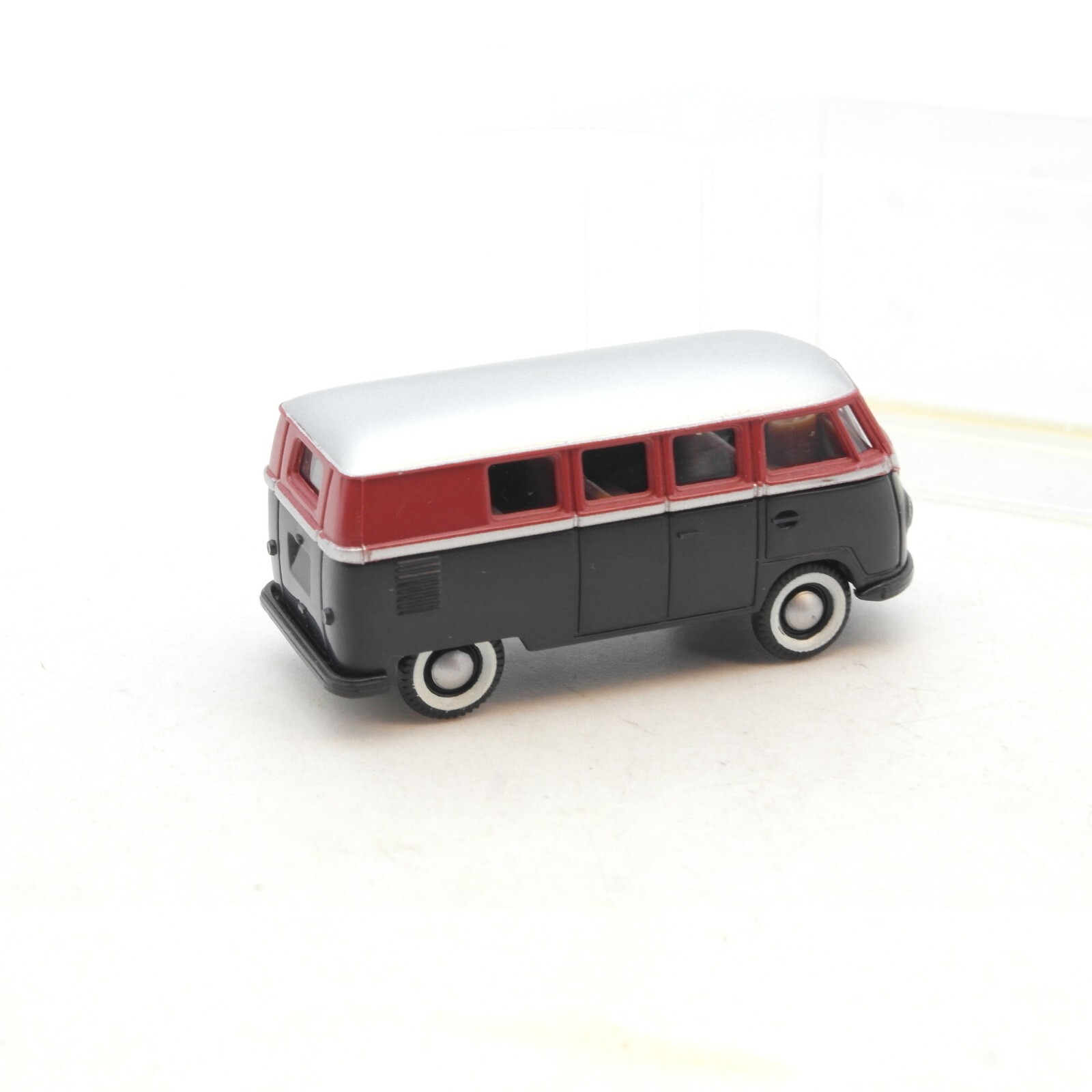 Brekina 1:87 3107 Volkswagen Bulli VW T1a Bus in EVP RG135 – Bild 3