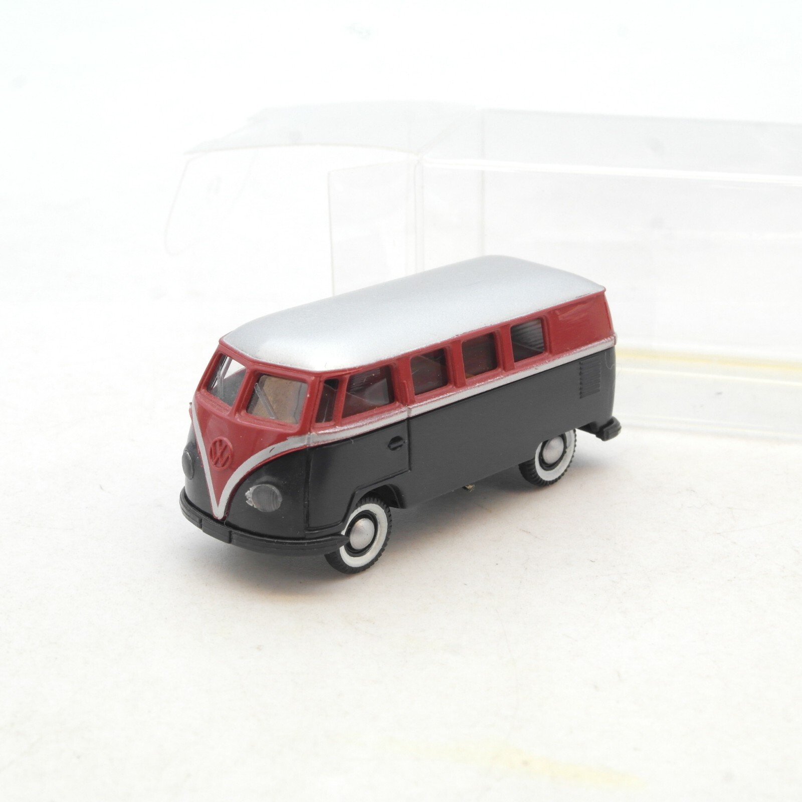 Brekina 1:87 3107 Volkswagen Bulli VW T1a Bus in EVP RG135