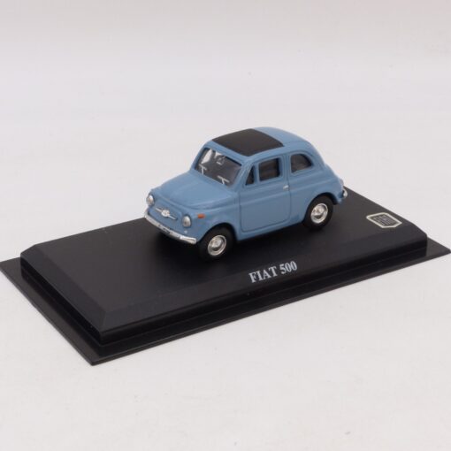 Del Prado 1:43 Fiat 500 hellblau auf Podest, siehe Bilder o. EB6564