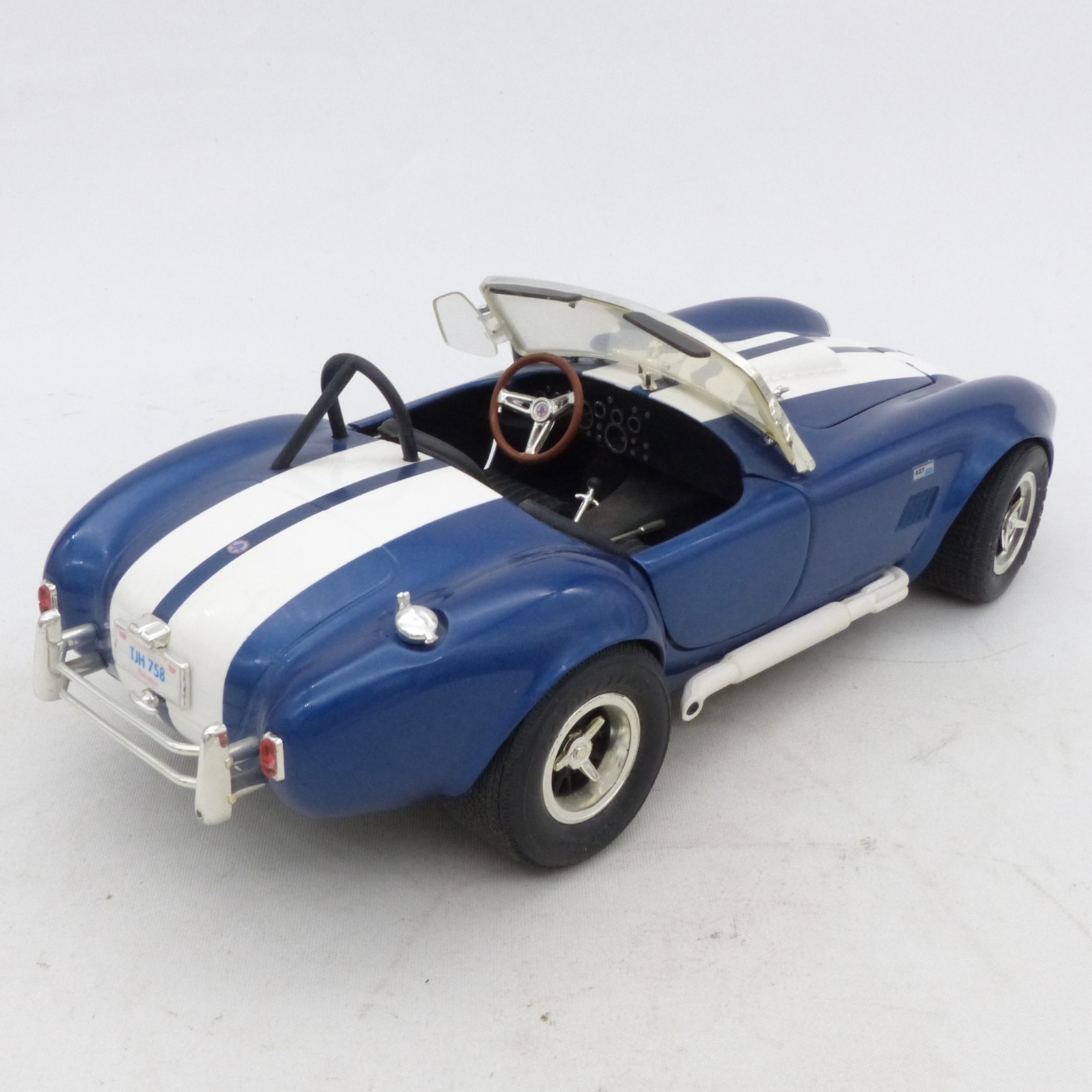 ERTL 1:18 Shelby Cobra 427 S/C blau/weiß in Tüte siehe Bilder o. EX8385 – Bild 6
