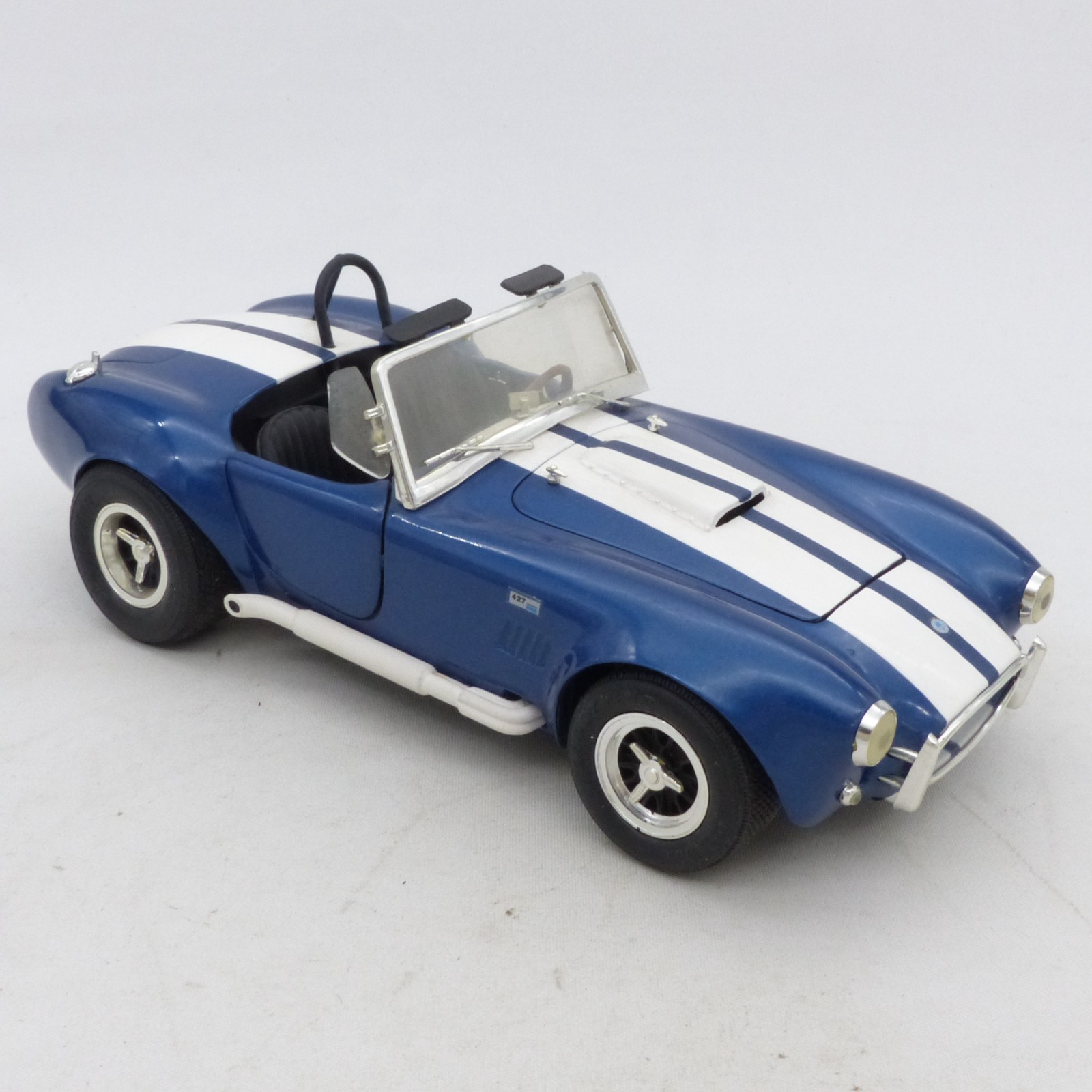 ERTL 1:18 Shelby Cobra 427 S/C blau/weiß in Tüte siehe Bilder o. EX8385 – Bild 7