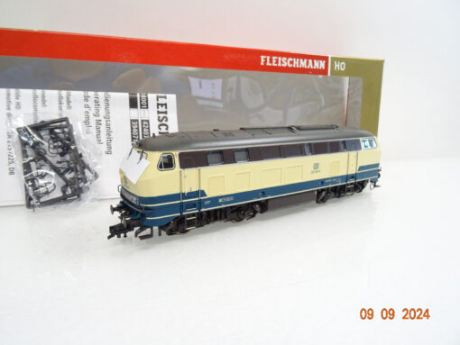 Fleischmann H0 424001 Diesellok BR 215 130-6 der DB PluX22 in OVP LE5715