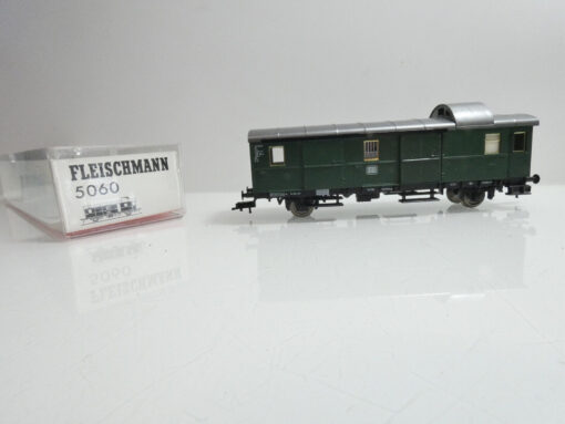 Fleischmann H0 5060 Gepäckwagen mit Beleuchtung der DB in OVP AR4379