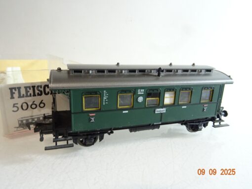 Fleischmann H0 5066 Personenwagen 2. / 3. Klasse der DR in OVP RR3477