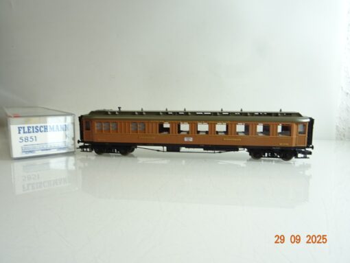 Fleischmann H0 5851K Speisewagen der DESG in OVP BH228