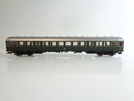 Fleischmann H0 Mitteleinstiegswagen 2.Kl. der DB BH753 o. – Bild 3