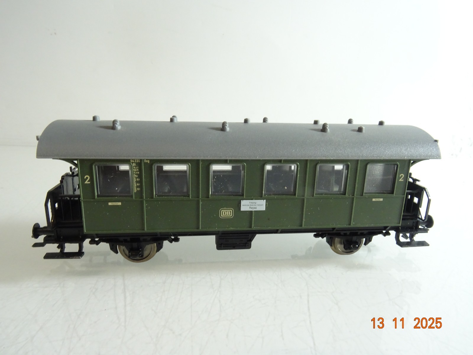 Fleischmann H0 Personenwagen 2. Klasse Passau der DB RR4536 o. – Bild 3