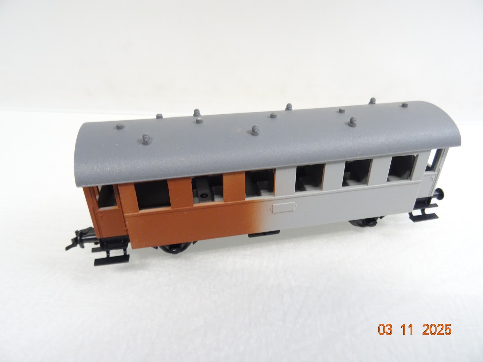 Fleischmann H0 Personenwagen ohne Lackierung RR4337 o.