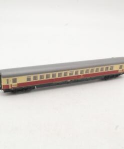 Fleischmann N Personenwagen 1. Klasse 61 8018-70 049-1 der DB RR4765 o.