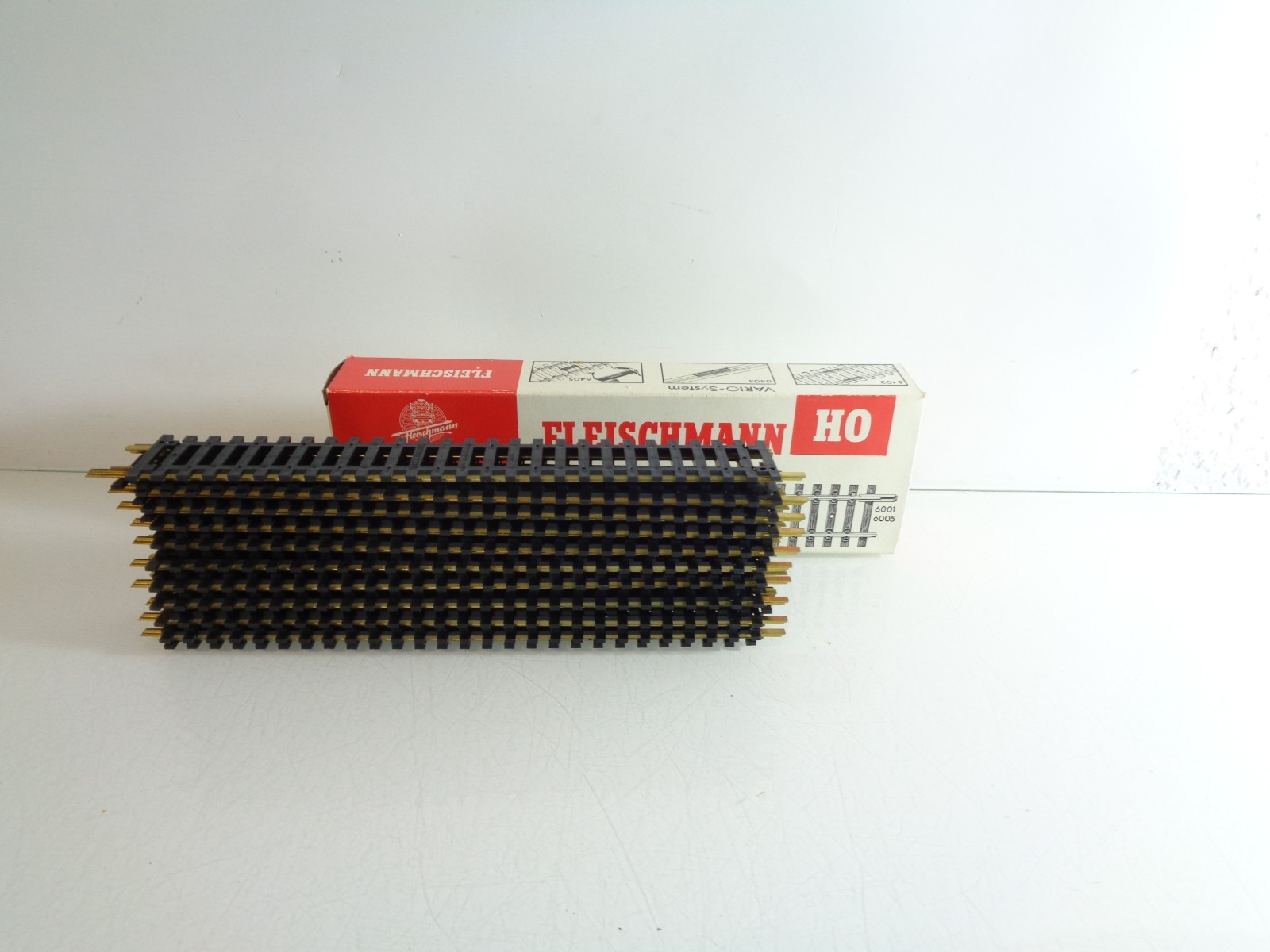 Fleischmann Spur H0 6001 gerades Gleis 20Stück in OVP PK1834