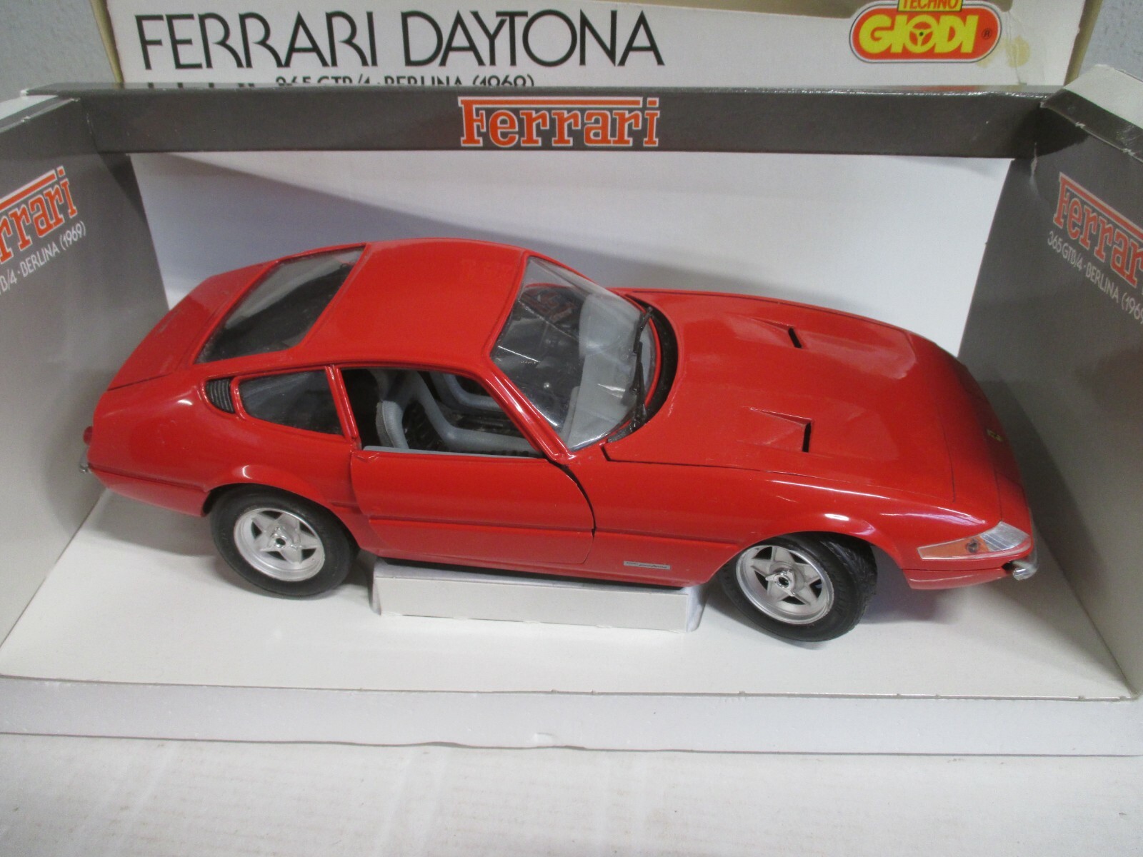 GIODI Techno 1:18 Ferrari Datona 356GTB/4 Berlina (1969) m.OVP WZ4412 – Bild 3