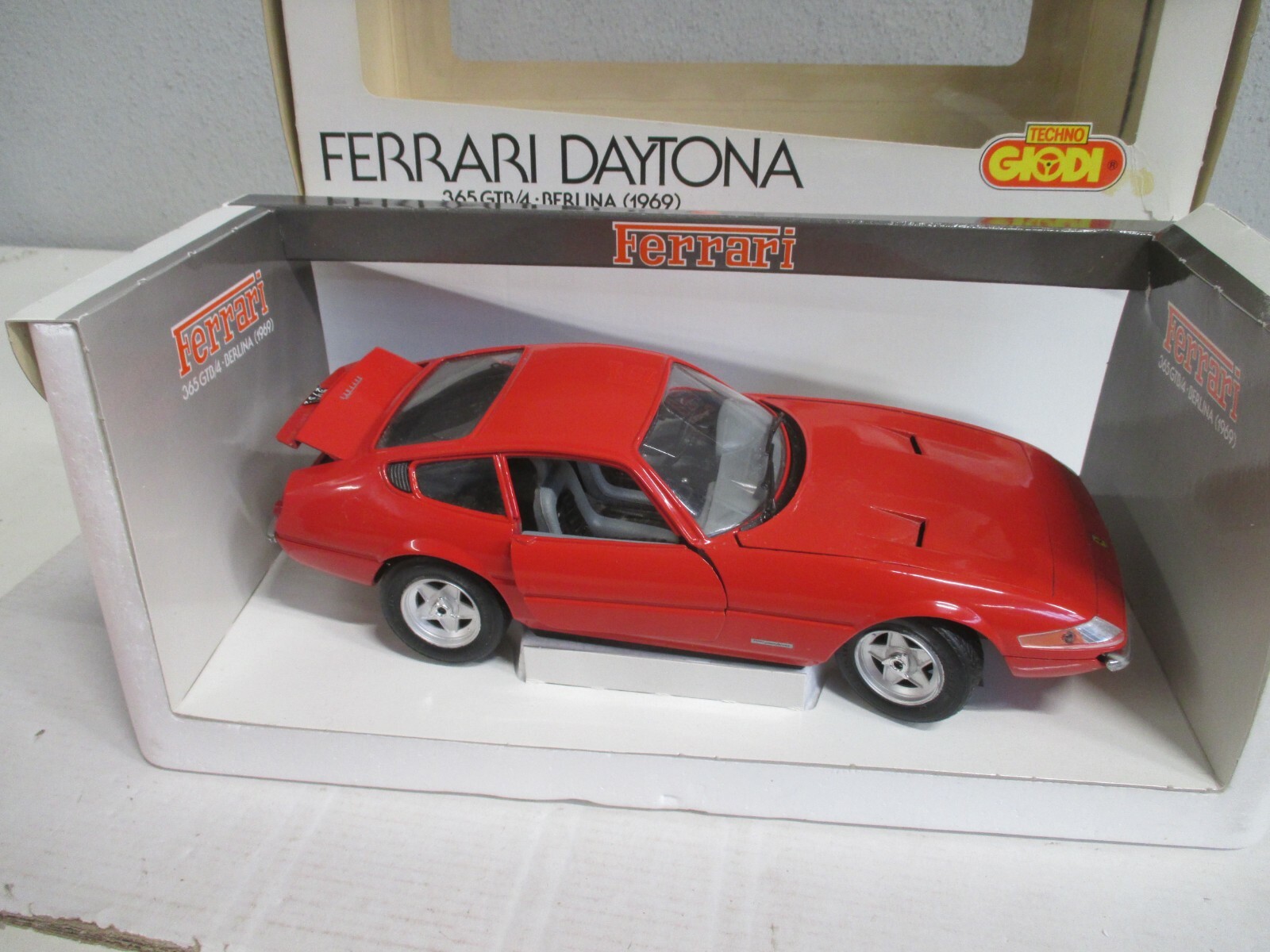 GIODI Techno 1:18 Ferrari Datona 356GTB/4 Berlina (1969) m.OVP WZ4412