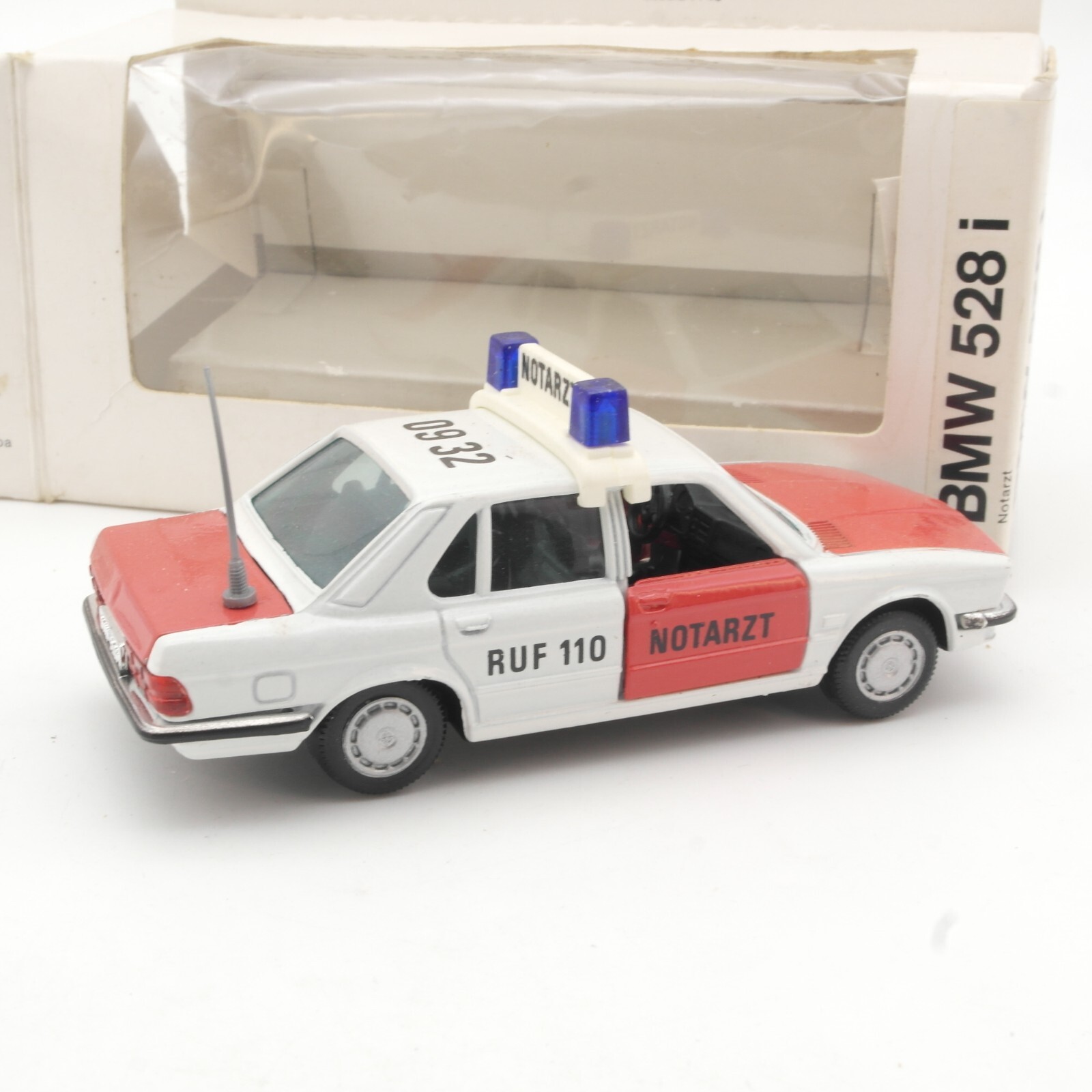 Gama 1:43 1149 BMW 528i Notarzt in OVP QR7345 – Bild 3