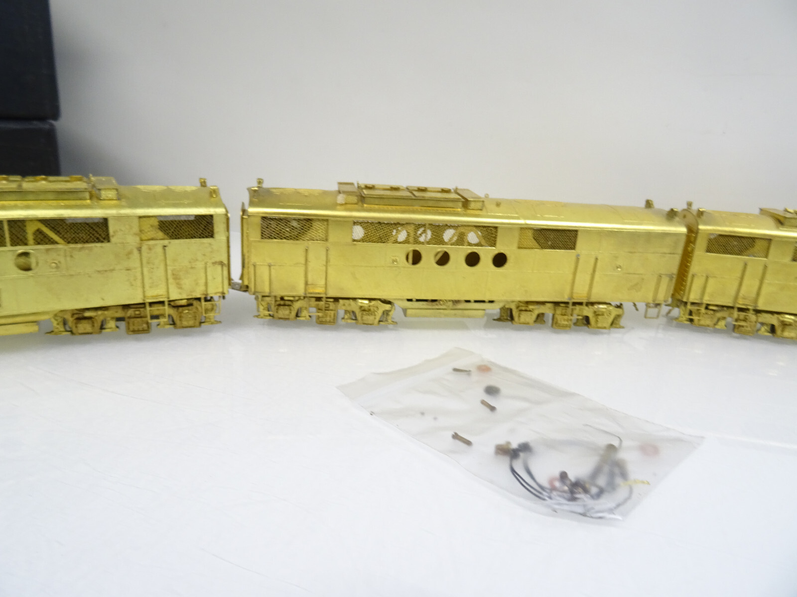 Hallmark H0 US Diesellok EMD FT A & 2x B-Unit Messing in OVP LE835 – Bild 4