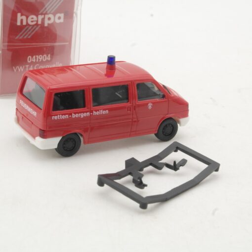 Herpa 1:87 041904 VW T4 Bus Caravelle Feuerwehr in OVP RR3691 – Bild 3