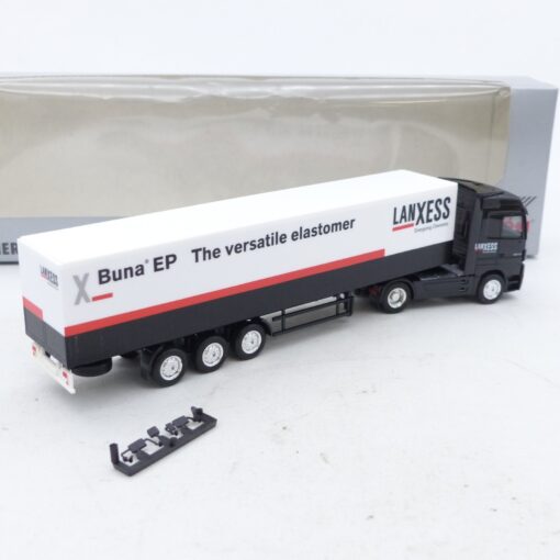 Herpa 1:87 MB Actros Sattelzug Buna EP LANXESS in OVP EX6885 – Bild 3