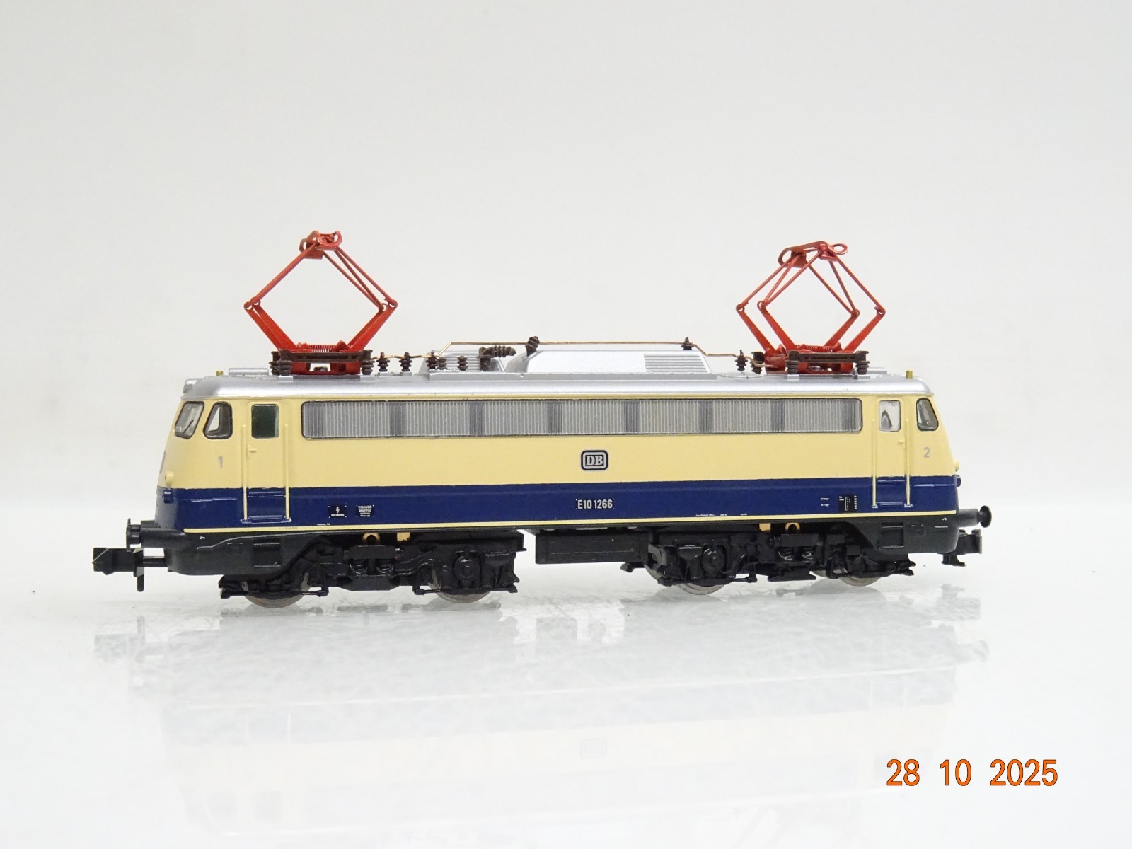 Hobbytrain N 241026 E-Lok E 10 1266 Rheingold der DB JL3872 o. – Bild 3