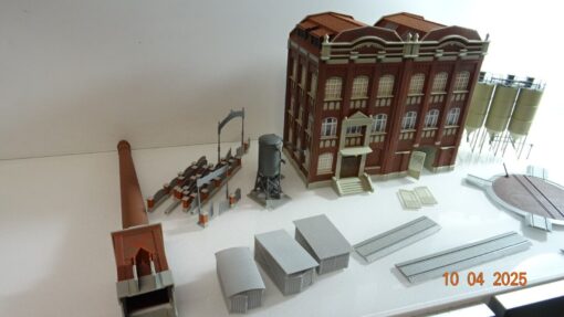 Kibri H0 Fabrikanlage mit Schornstein aus Anlagenrückbau siehe Foto CK7399 o. – Bild 4