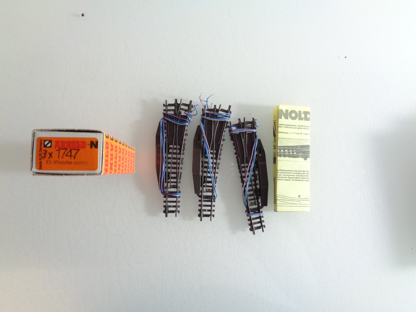 Konvolut Arnold Spur N 1747 Weiche rechts 3St. s. Foto in OVP PK1798