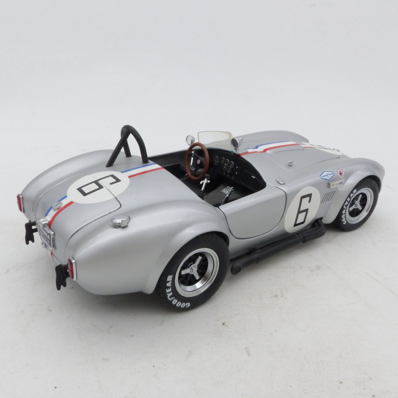 Kyosho 1:18 Shelby Cobra 427 S/C #6 silber in Tüte siehe Bilder o. EX8388 – Bild 6