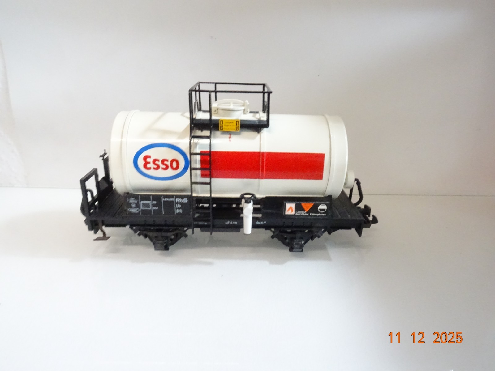 LGB Spur G 4040 E Esso Kesselwagen siehe Foto in OVP PK2995