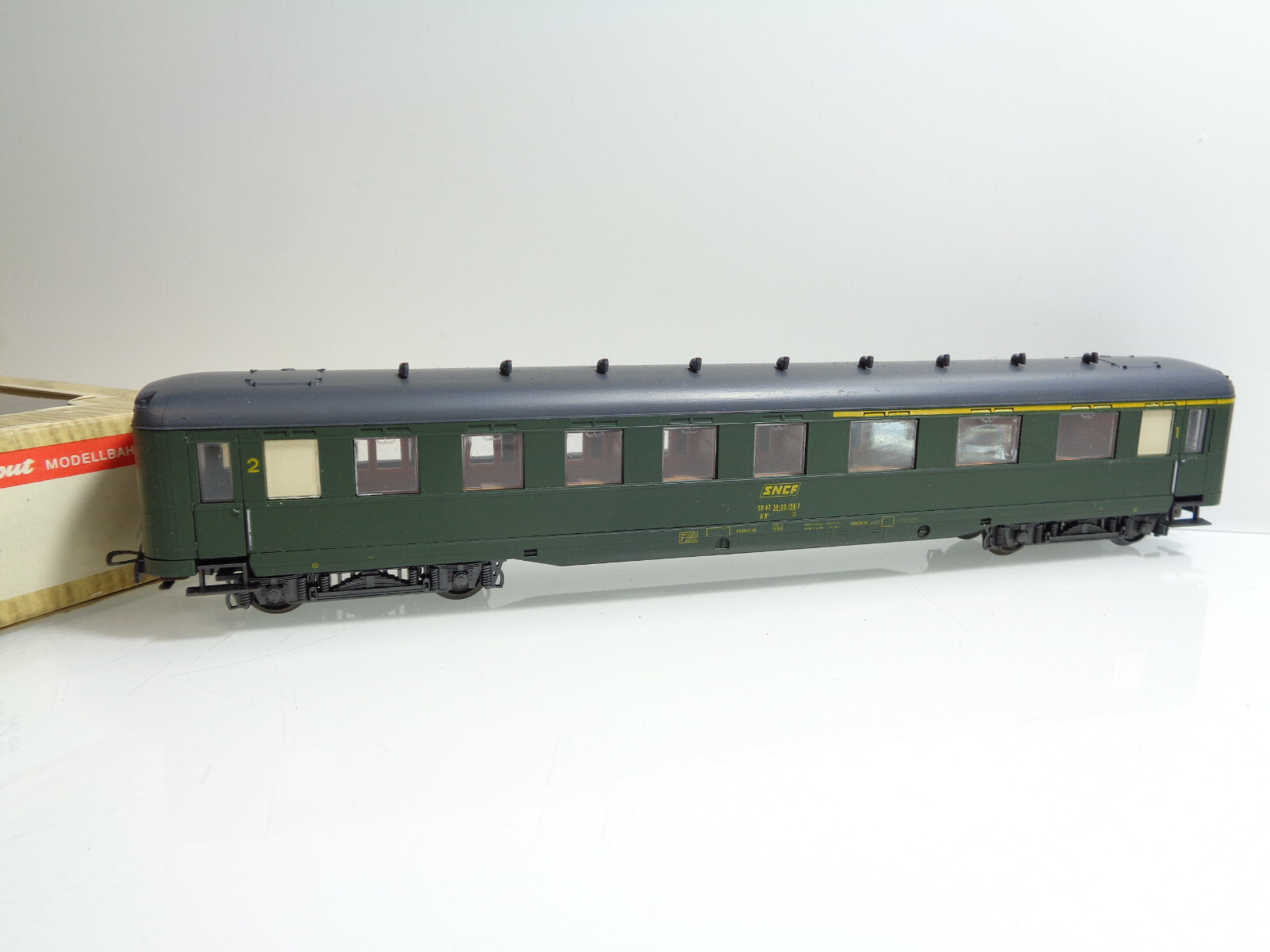 Liliput H0 832 70 Personenwagen 1.Kl./2.Kl. der SNCF in OVP JD2364