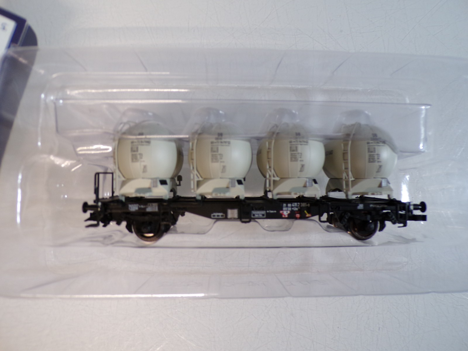 Liliput H0 L235130 Behältertragwagen mit 4 Behälter der DB in OVP BH1785 – Bild 3