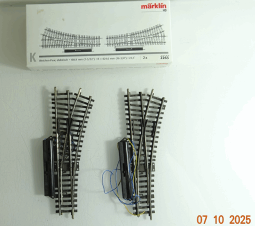 Märklin H0 2263 K Gleis elek. Weiche rechts 2x s. Foto in OVP PK1302