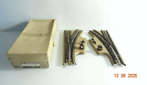 Märklin H0 3600 Handweichenpaar mit durchgehender Mittelleiter in OVP CK8808