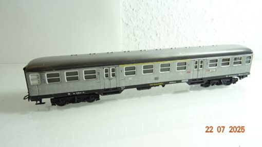 Märklin H0 4043 Nahverkehrswagen 1./2. Klasse der DB Blech, siehe Foto RR2608 o.