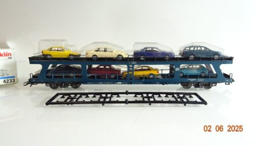 Märklin H0 4233 Autoreisezug-Transportwagen mit 8 PKW´s der DB in OVP PR8163 – Bild 3
