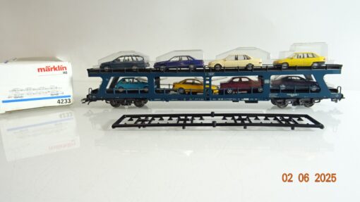 Märklin H0 4233 Autoreisezug-Transportwagen mit 8 PKW´s der DB in OVP PR8163