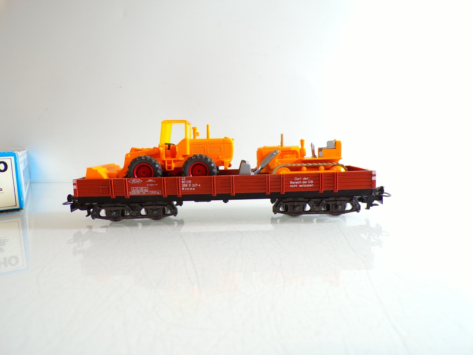 Märklin H0 4474 Niederbordwagen mit 2 Baumaschinen der DB in OVP BH1429 – Bild 3