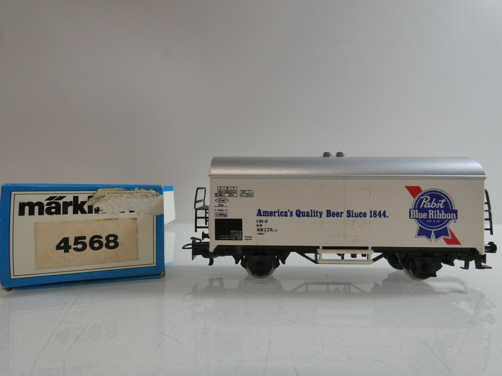 Märklin H0 4569 Kühlwagen Pabst Blue Ribbon in EVP C503