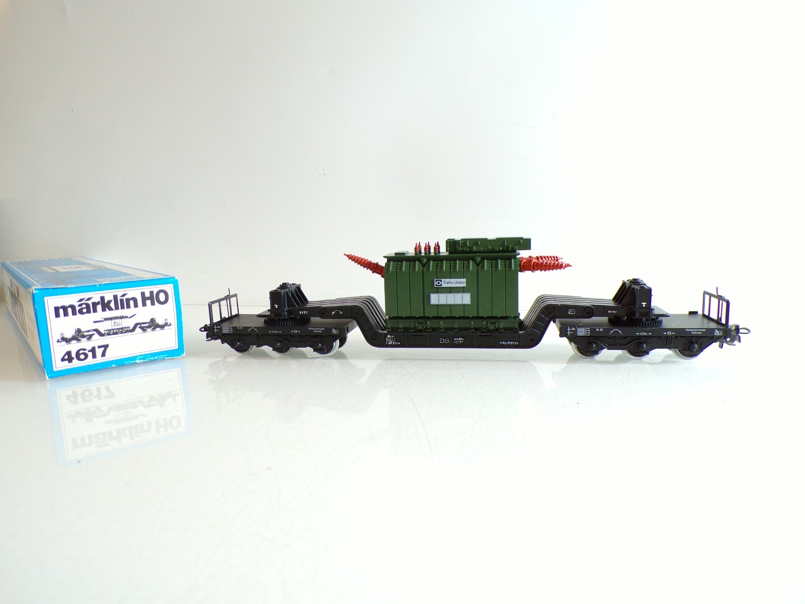 Märklin H0 4617 Tiefladewagen mit Trafo der DB in OVP BH1426