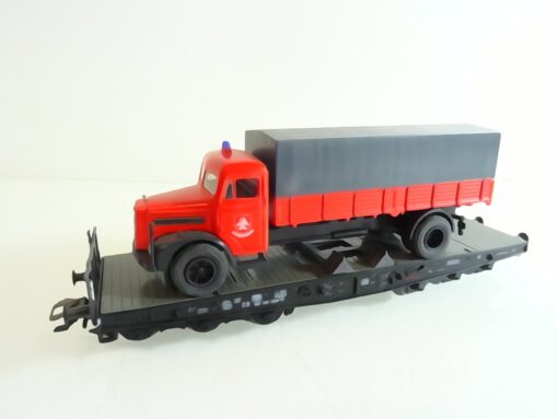 Märklin H0 48756 Schwerlast-Flachwagen mit Berufsfeuerwehr RR2313 o.