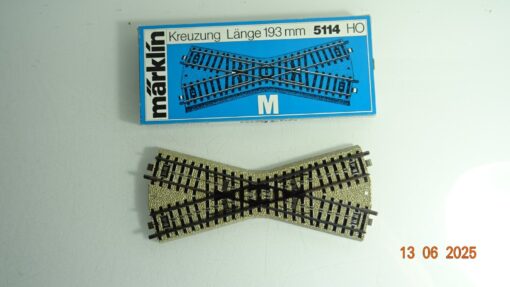 Märklin H0 5114 M-Gleis Kreuzung siehe Foto in OVP CK8893