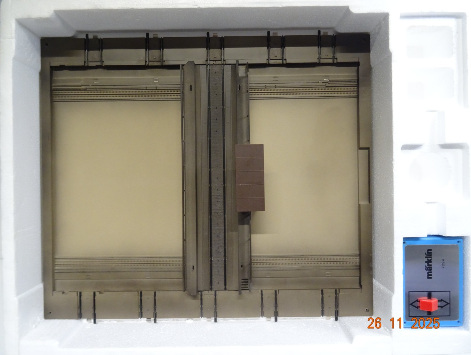 Märklin H0 7294 Elektrische Schiebebühne mit Schalter in OVP JL4728