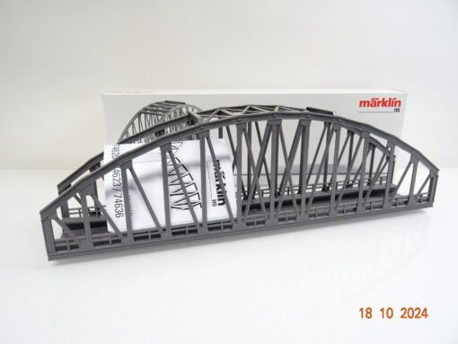 Märklin H0 74636 Bogenbrücke 360 mm unbenutzt neuwertig in OVP LE6548