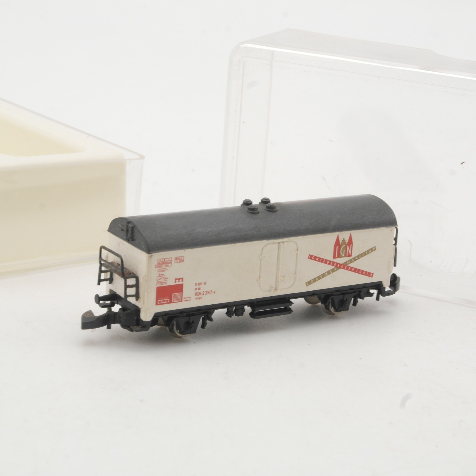 Märklin Mini-Club Z gedeckter Güterwagen IGN Marzipan in OVP RR5301