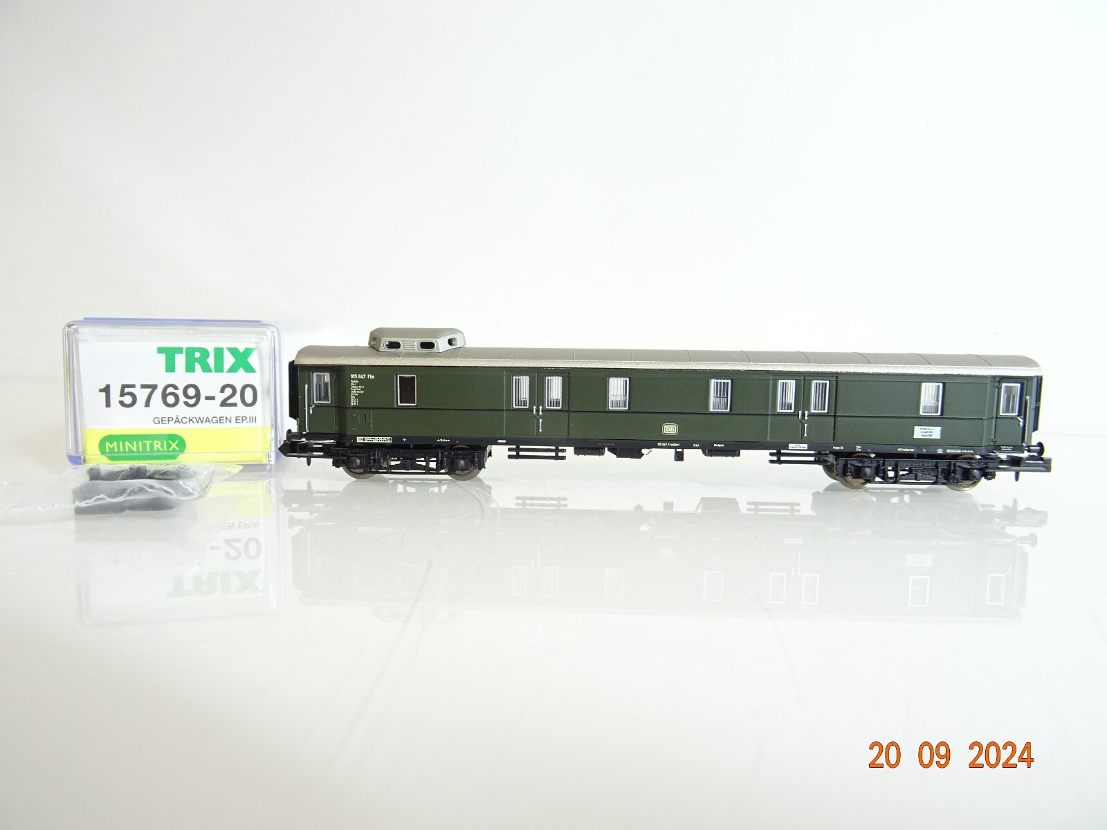 Minitrix N 15769-20 Gepäckwagen der DB in OVP PR2795