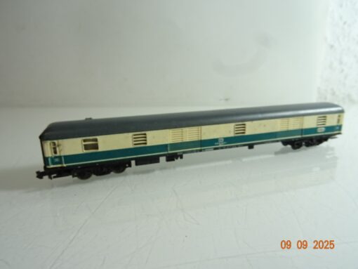 Minitrix N Gepäckwagen 51 80 92-40 117-4 der DB, siehe Foto RR3411 o.