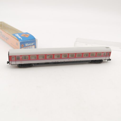 Minitrix N Personenwagen 2. Klasse 73 80 21-93005-1 der DB in EVP RR2136