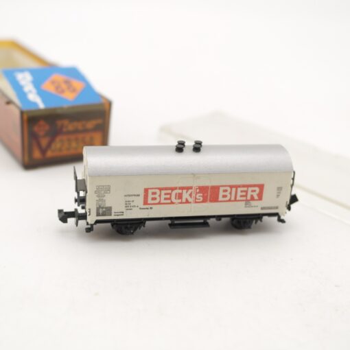 Minitrix N gedeckter Güterwagen Beck`s Bier der DB in EVP RR2128