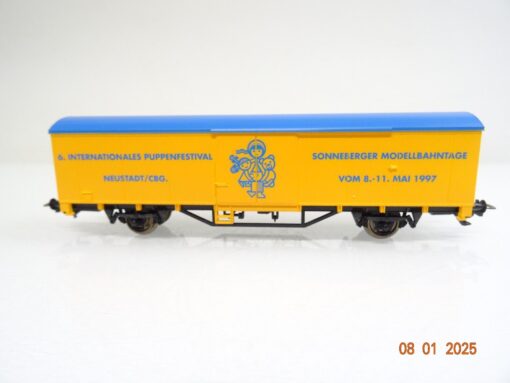 Piko H0 95806 gedeckter Güterwagen Puppenfestival Neustadt/CBG.  in OVP PR5177 – Bild 3